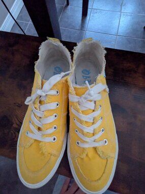 Obtaom sneakers